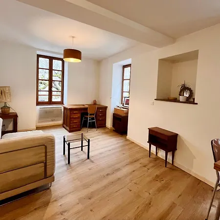 Minimaliste Et Cozy Apartment Cajarc